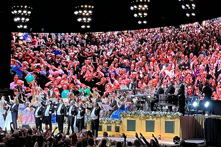 Andr&eacute; Rieu in der Olympiahalle am 22.01.2025 (&copy;Foto: Gaby Hildenbrandt)